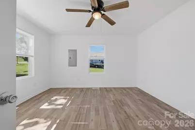 2996 1st Avenue NW, Hickory, NC 28601 - Photo 23