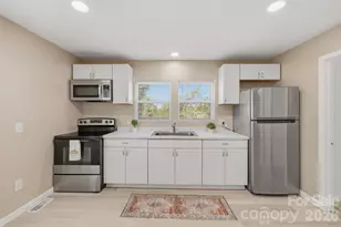 2996 1st Ave NW, Hickory, NC 28601 - Photo 13