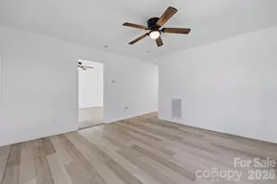 2996 1st Ave NW, Hickory, NC 28601 - Photo 17