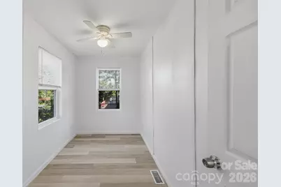 2996 1st Avenue NW, Hickory, NC 28601 - Photo 31