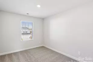 8013 Hidden Springs Dr, Charlotte, NC 28216 - Photo 13