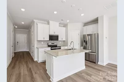8013 Hidden Springs Drive, Charlotte, NC 28216 - Photo 7