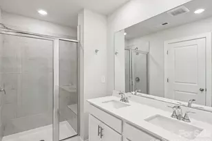 8013 Hidden Springs Dr, Charlotte, NC 28216 - Photo 17