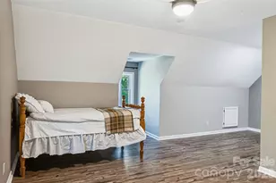 2122 N Rugby Rd, Hendersonville, NC 28791 - Photo 33