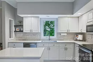2122 N Rugby Rd, Hendersonville, NC 28791 - Photo 27