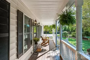 2122 N Rugby Rd, Hendersonville, NC 28791 - Photo 7