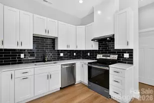 305 Chadwick Ave, Hendersonville, NC 28792 - Photo 7