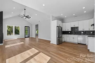 305 Chadwick Avenue, Hendersonville, NC 28792 - Photo 5