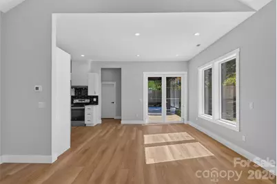 305 Chadwick Avenue, Hendersonville, NC 28792 - Photo 11