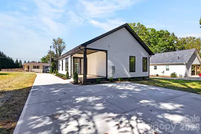 305 Chadwick Avenue, Hendersonville, NC 28792 - Photo 31