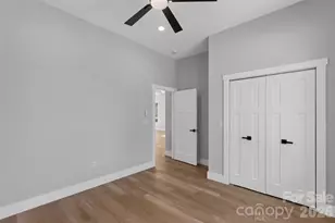 305 Chadwick Ave, Hendersonville, NC 28792 - Photo 21