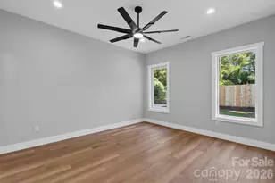 305 Chadwick Ave, Hendersonville, NC 28792 - Photo 13