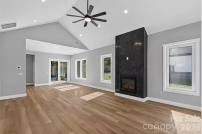 305 Chadwick Avenue, Hendersonville, NC 28792 - Photo 17