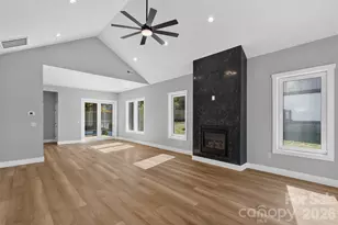 305 Chadwick Ave, Hendersonville, NC 28792 - Photo 17