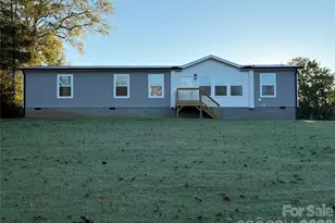 144 Peridot Dr, Statesville, NC 28625 - Photo 1