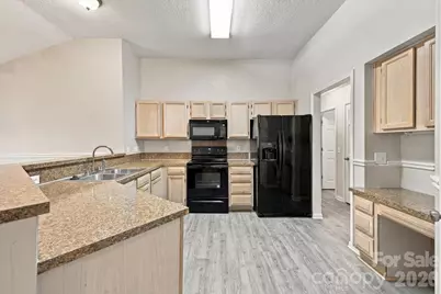 11219 Turmeric Court, Charlotte, NC 28215 - Photo 9