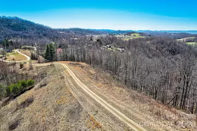 000 Little Creek Road, Hendersonville, NC 28792 - Photo 15