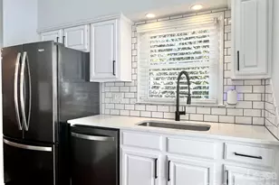220 S Clarkson St, Charlotte, NC 28202 - Photo 5