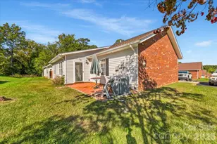 121 24th St NW, Hickory, NC 28601 - Photo 5