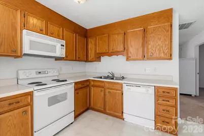 121 24th Street NW, Hickory, NC 28601 - Photo 11