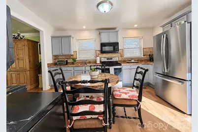 4310 Dinglewood Avenue, Charlotte, NC 28205 - Photo 3