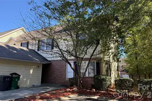 4306 Laurel Hill Ln, Charlotte, NC 28217 - Photo 3