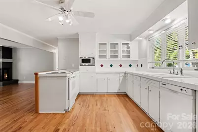 225 Edgewood Drive, Statesville, NC 28625 - Photo 11