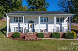2137 Olde Farm Rd, Hudson, NC 28638 - Photo 1