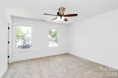 18 4th Avenue SE, Hickory, NC 28602 - Photo 35