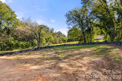 18 4th Avenue SE, Hickory, NC 28602 - Photo 45