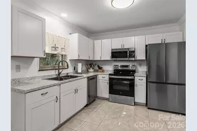 110 Shelly Drive, Hendersonville, NC 28792 - Photo 7