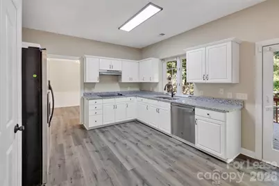 5903 Mayapple Lane, Charlotte, NC 28269 - Photo 11
