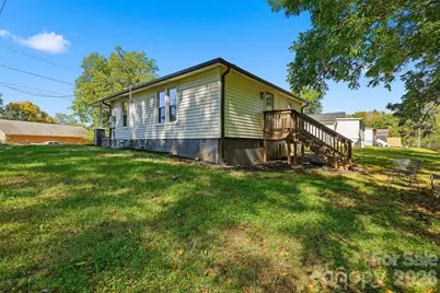 333 Derby Avenue, Newton, NC 28658 - Photo 15