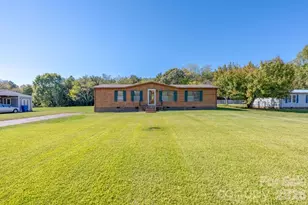 149 Hallmark Ests Dr, Statesville, NC 28625 - Photo 1