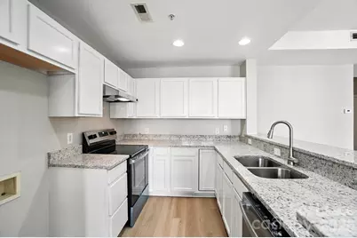 718 W Trade Street #302, Charlotte, NC 28202 - Photo 17