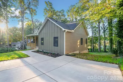 1520 Holly Court NW, Lenoir, NC 28645 - Photo 3