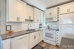 367 Skyleaf Dr, Sugar Mountain, NC 28604 - Photo 5