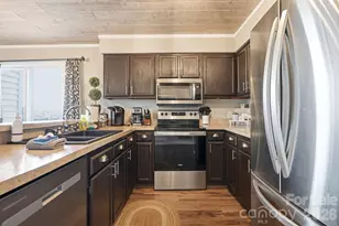 301 Pinnacle Inn Rd, Beech Mountain, NC 28604 - Photo 15