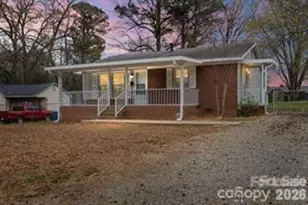 208 Tomberlin Rd, Mount Holly, NC 28120 - Photo 1
