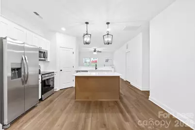 354 W Moore Avenue, Mooresville, NC 28115 - Photo 5