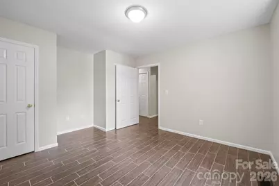 731 10th Avenue NE, Hickory, NC 28601 - Photo 19
