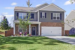 37 Caitlin Hts Ct, Fletcher, NC 28732 - Photo 1