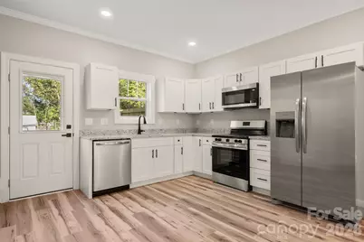 302 & 304 Sycamore Avenue SW, Concord, NC 28025 - Photo 9