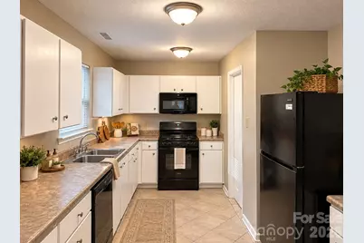 1620 Lynford Drive, Charlotte, NC 28215 - Photo 5