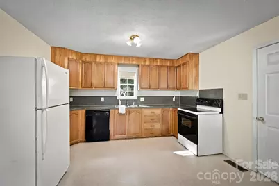 2476 Watts Street, Morganton, NC 28655 - Photo 9