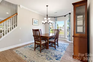 4425 Golden View Dr, Charlotte, NC 28278 - Photo 3