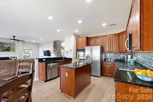 4425 Golden View Dr, Charlotte, NC 28278 - Photo 15