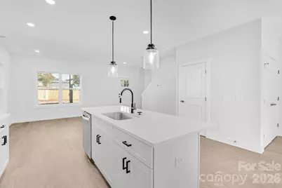 1437 10th Avenue SW, Hickory, NC 28602 - Photo 5