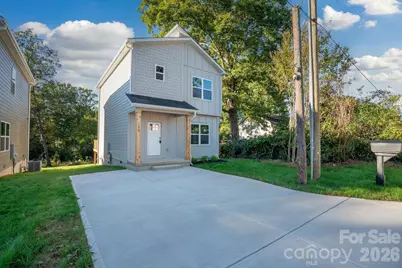 1437 10th Avenue SW, Hickory, NC 28602 - Photo 1