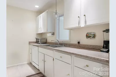 1323 Queens Road #317, Charlotte, NC 28207 - Photo 7